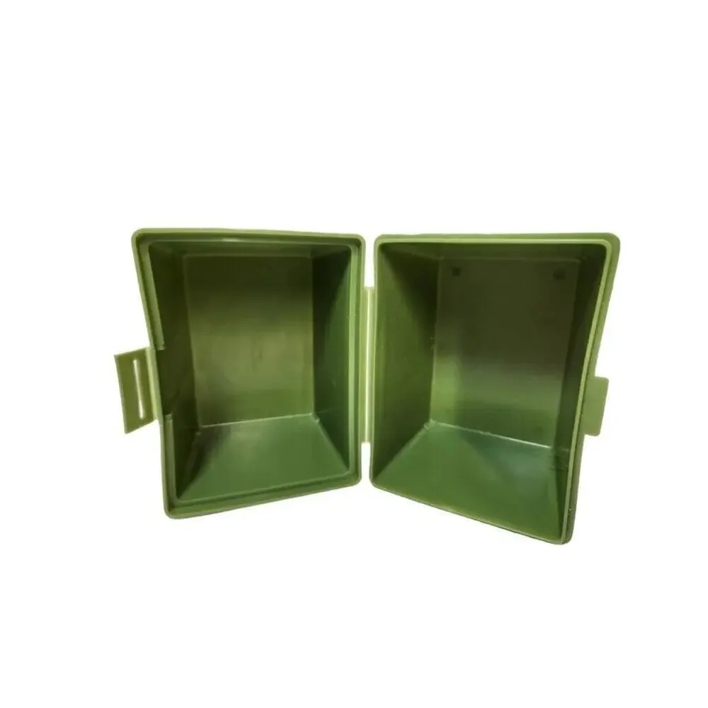 Vintage 1972 DINNER IS SERVED Avocado Green Marjon Promotions Recipe Box Cards